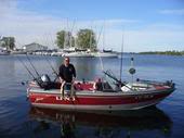 2walleye1lund.jpg