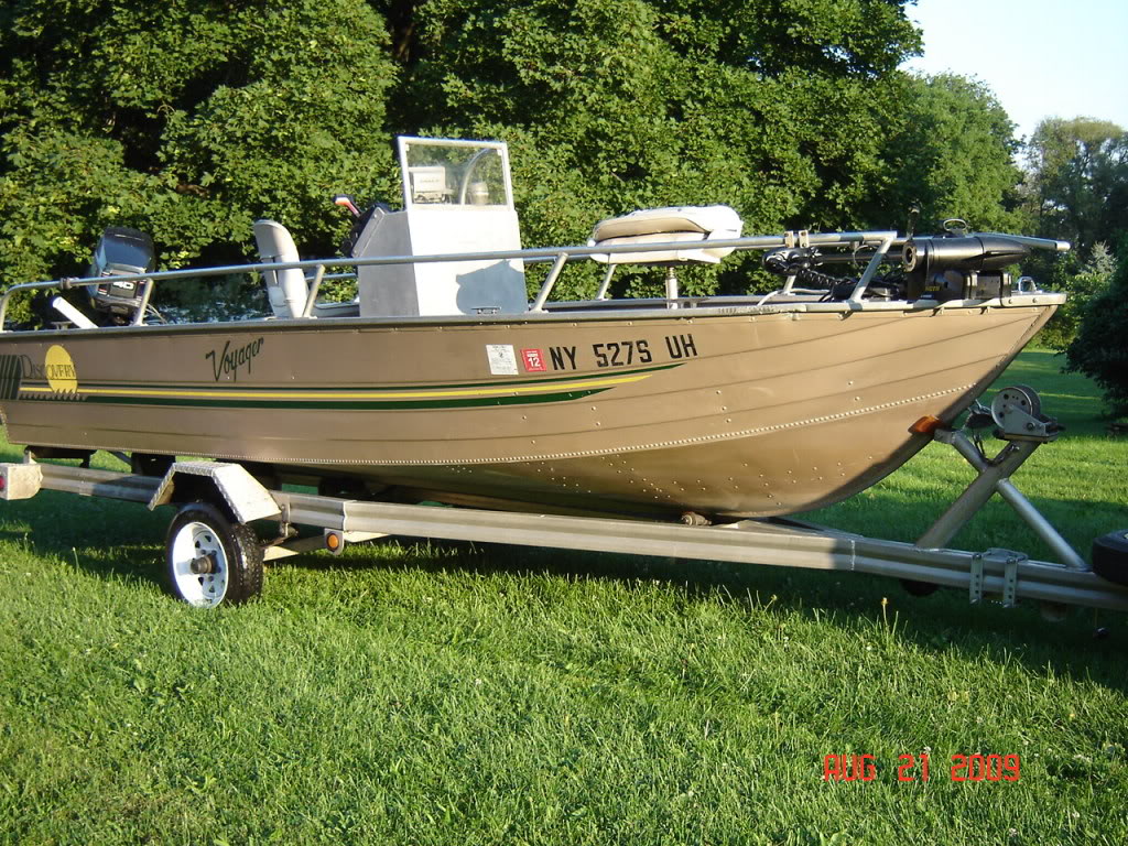 16' Discovery Center Console Aluminum Fishing Boat - Boats for