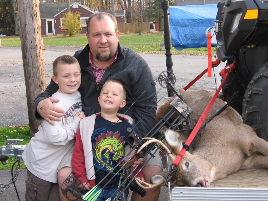 Halloween08and11208bowbuck021.jpg