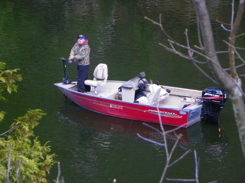 crappiefishingAp034.jpg