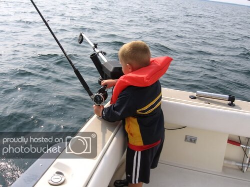 fishbatwaterspout006.jpg