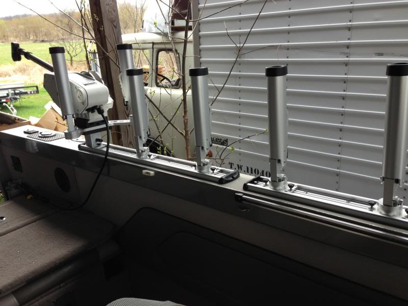 A question for Lund owners mounting riggers This Old Boat Lake