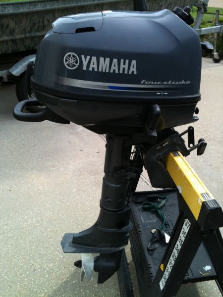 Ямаха 4 купить на авито. Лодочный мотор Ямаха 5. Лодочный мотор Ямаха 5 4х тактный. Yamaha 6 Лодочный мотор. Yamaha f15cmhs.