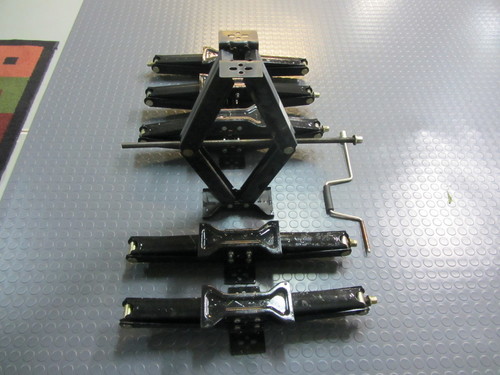 scissor jacks 004.JPG
