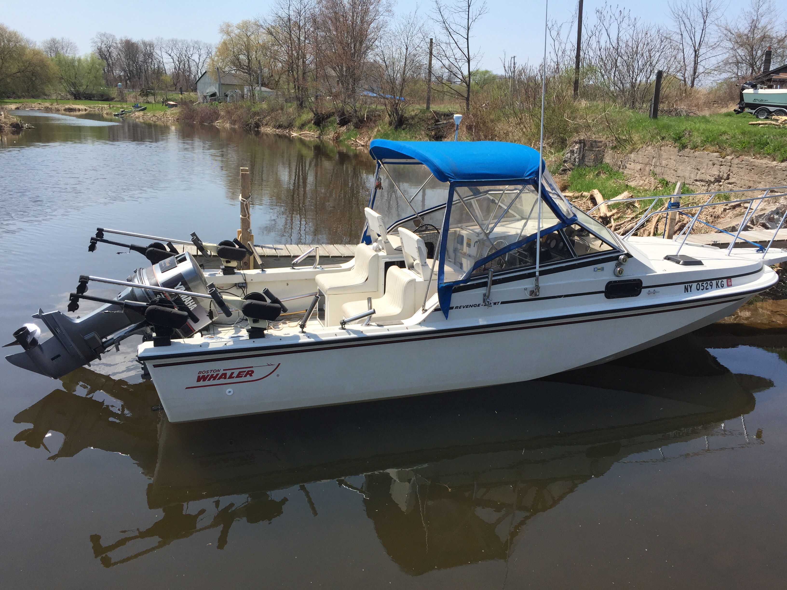 1989 Boston Whaler 22ft Revenge Cuddy Walk Through Boats For