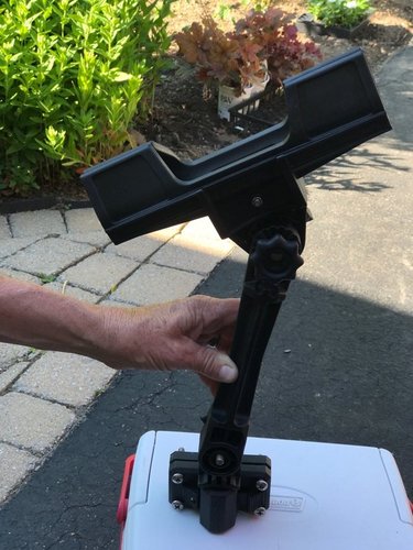 Folbe rod holder with extension and rail mount.jpg