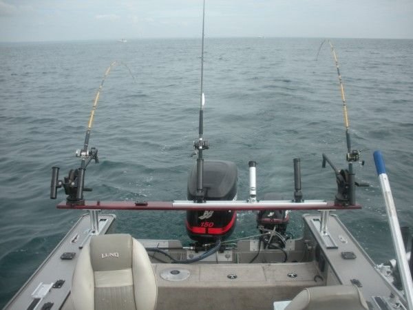 Cannon downrigger on cannon track system. - Welcome to Lake Ontario United  - Fishing Forum - Lake Ontario United - Lake Ontario's Largest Fishing &  Hunting Community - New York and Ontario Canada