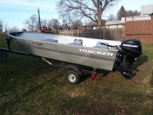 boat1.jpg