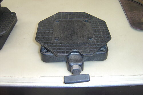 1 Pair Cannon swivel bases and Mounts and 1 turntable 004.JPG