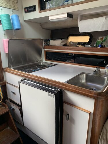 13_Kitchen.jpg