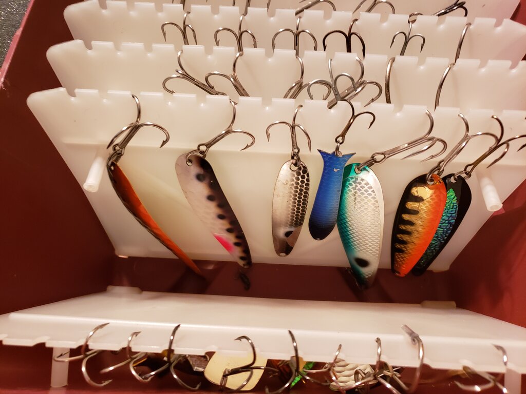 special mate box and 52 spoons Classifieds Buy, Sell, Trade or Rent