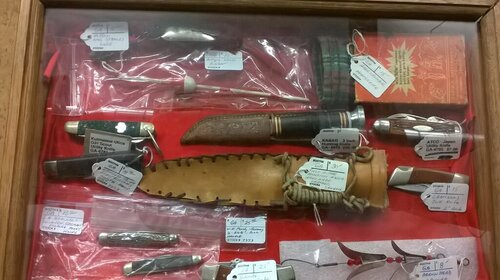 Knives 2.jpg
