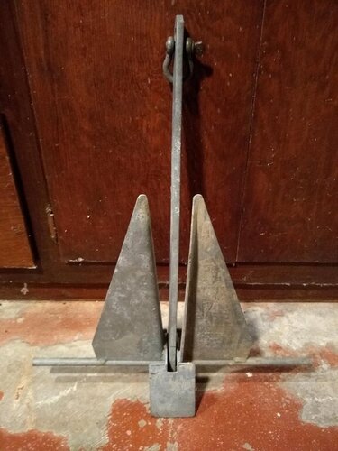 Danforth Fluke anchor.jpg