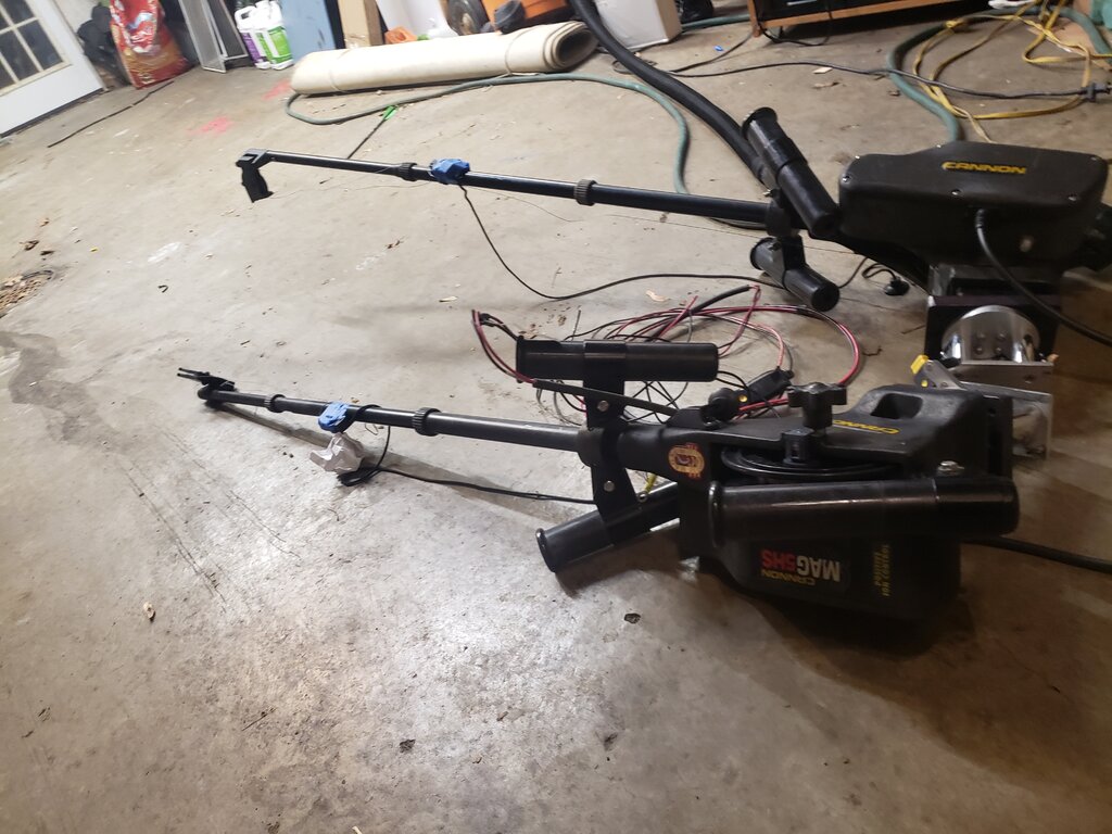 Cannon Mag5HS downriggers with Burts 4inch track mount riser swivel