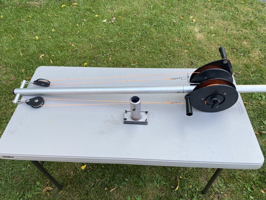 SOLD Berts dual reel 6’ Planer board mast w/ track mount base