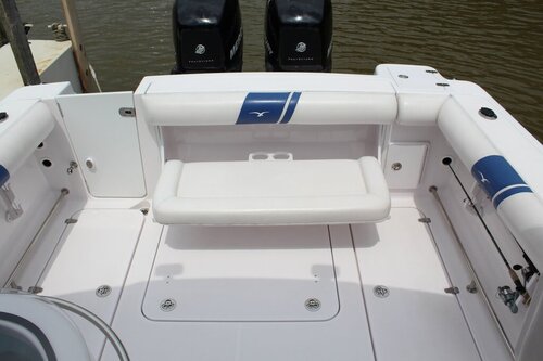 fold_down_seat_7aac129349361bdf96a04d0310b089c5587e06e0.jpg