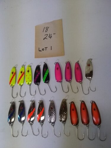 Lot 1 18 2.25 inch Spoons.jpg