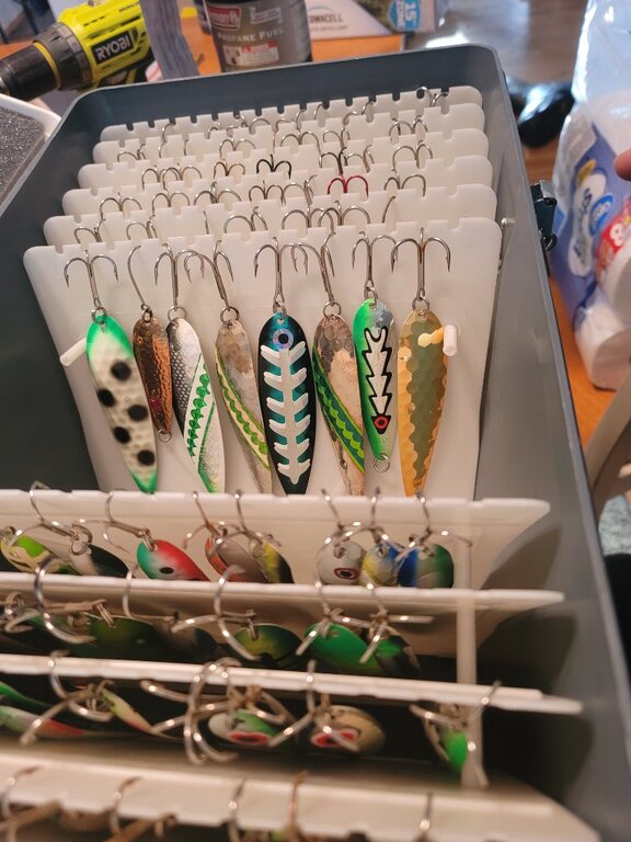 Special mate box with 125 spoons 300 Classifieds Buy, Sell, Trade