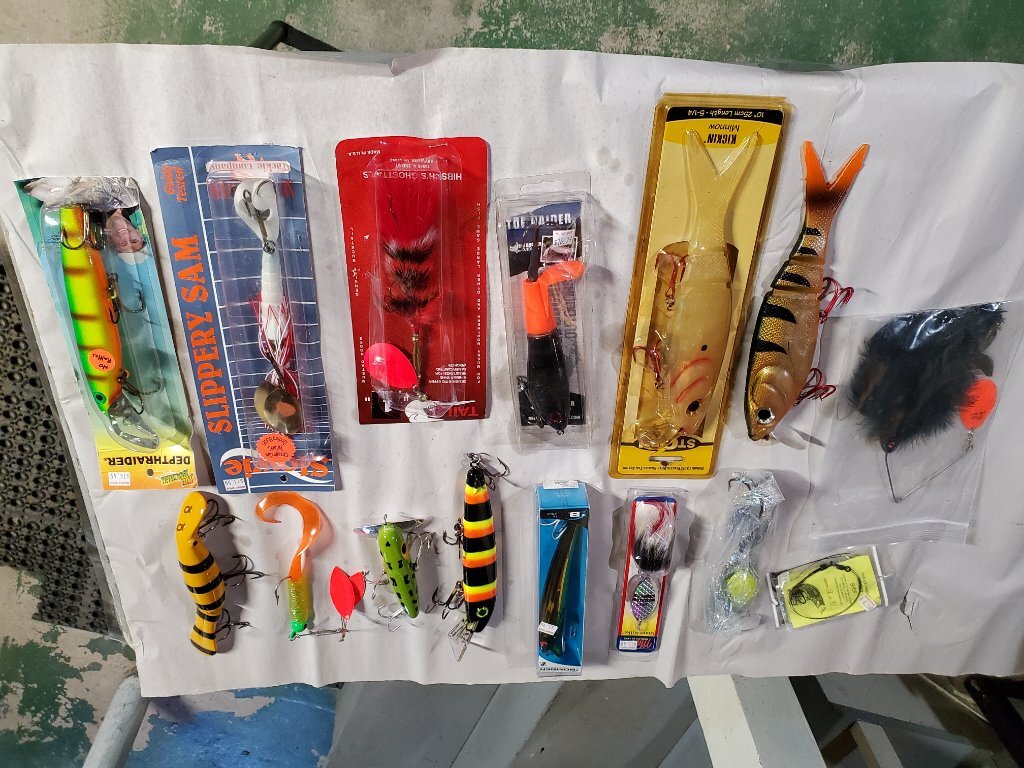 Musky Lures for Sale Classifieds Buy, Sell, Trade or Rent Lake