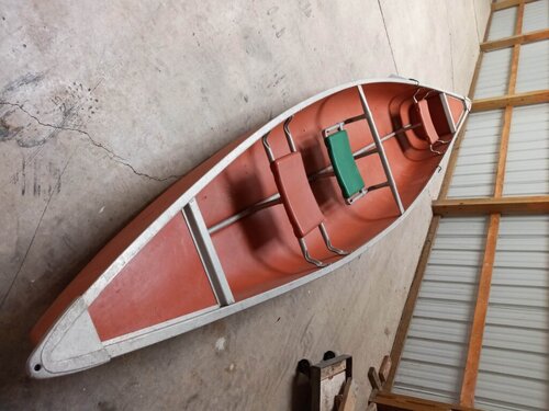 canoe.thumb.jpg.97b7491c3a78d556556f538fc581a5b7.jpg