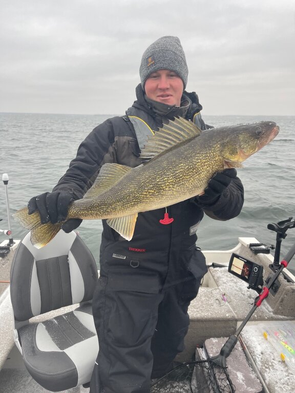 Chaumont bay snow walleye 12/11 New York Fishing Reports Lake