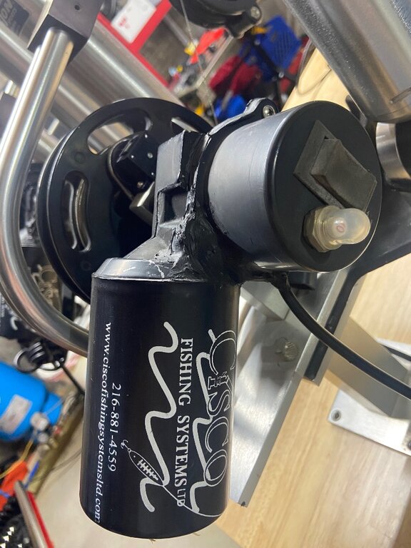 2 Big Jon downriggers, swivel bases, 6” riser 500 Classifieds Buy