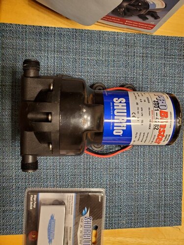 pump.thumb.jpg.39f8aed918b2ef1b626ae4651f331e42.jpg