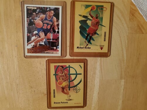 cards2.thumb.jpg.4ac28a9e814ccc821d1175aec7c3bbfc.jpg